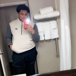 Meet your Posher, Titus